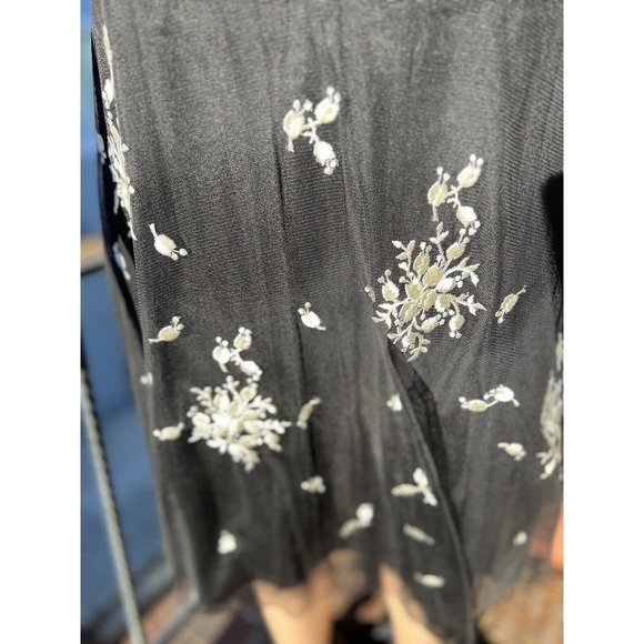 Ann Taylor Skirt 4 Black White Mesh Overlay Floral Midi Side Zip Lined A-Line - Picture 6 of 9